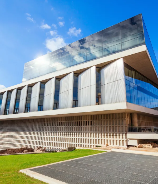 Acropolis Museum Hunt